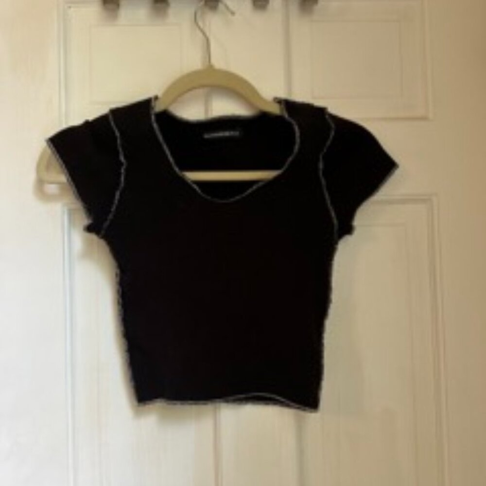 brandy melville black inside out stitching cropped short sleeve